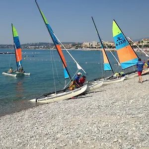 https://le-cros-de-cagnes.fr-provencehotel.com